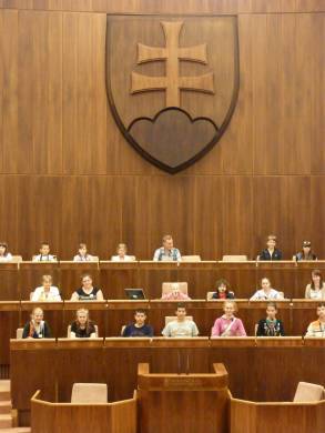 Supertrieda parlament
