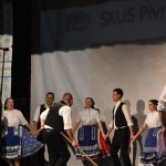 Účastníci v krojoch