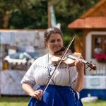 účastníci dvora, exteriér