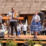 účastníci dvora, exteriér