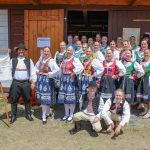 Krajanská nedeľa, exteriér, skupiny, tance, kroje
