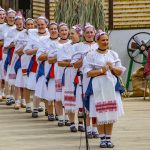 Krajanská nedeľa, exteriér, skupiny, tance, kroje
