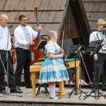 Krajanská nedeľa, exteriér, skupiny, tance, kroje