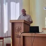 Podpredseda uszz za rečníckym pultom