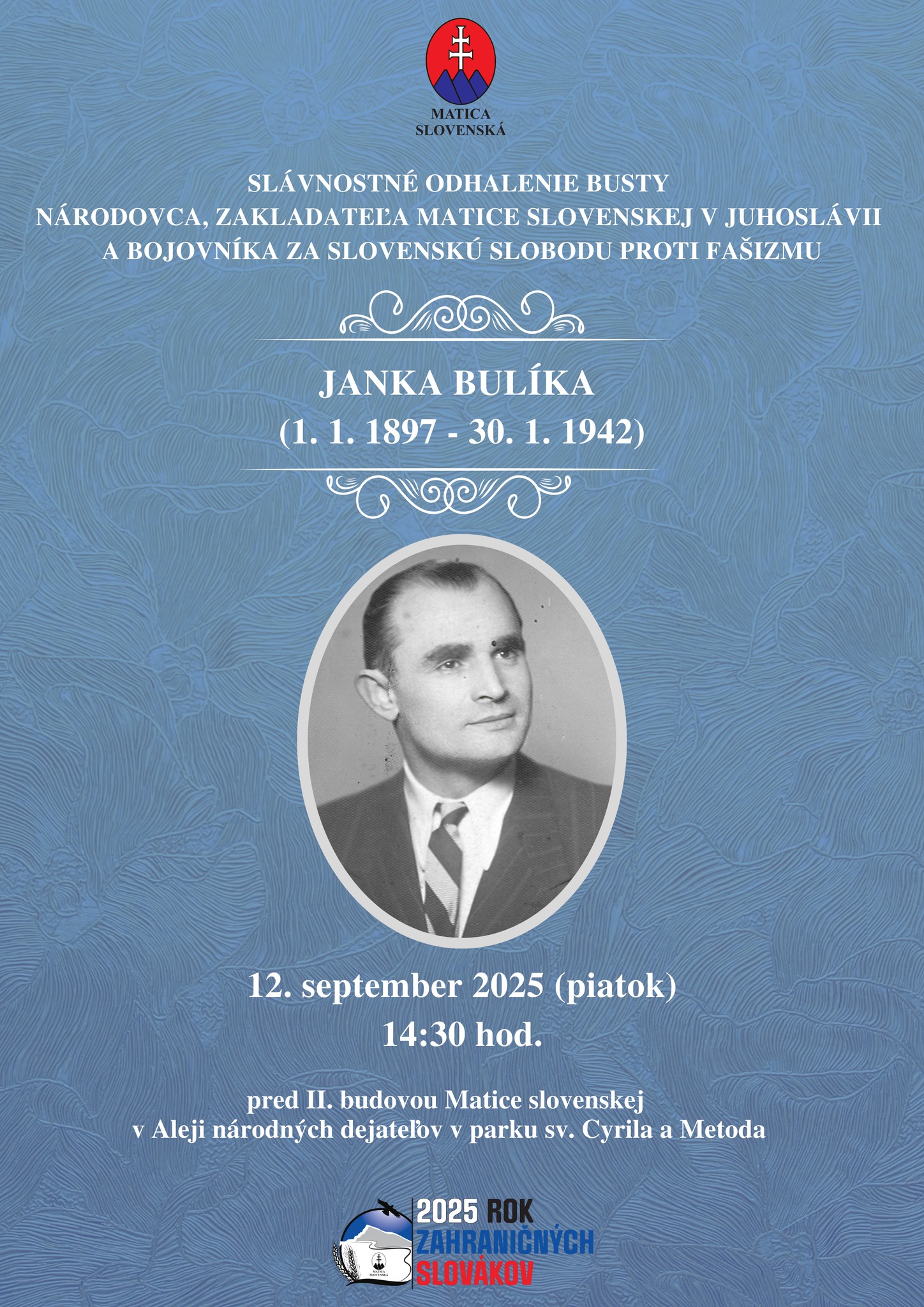 Janko Bulík na čiernobielej fotografii, modré pozadie plagátu