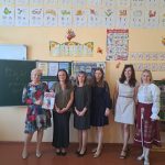 účastníci otvorenia, skupinová foto, interiér
