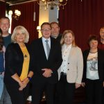 TASR - stretnutie s generálnym riaditeľom Vladimírom Puchalom, skupinová foto, interiér