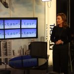 účastníci podujatia a lektori počas workshopov, interiér, technika