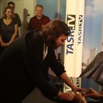 účastníci podujatia a lektori počas workshopov, interiér, technika