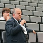 DSÚčastníci konferencie, interiér, prednášky a diskusieC03421