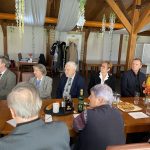 zasadnutie, interiér, účastníci