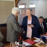 zasadnutie, interiér, účastníci