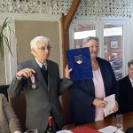 zasadnutie, interiér, účastníci