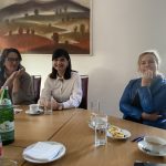 Stretnutie s krajanmi v priestoroch generálneho konzulátu SR v Mníchove, účastníci počas rokovania