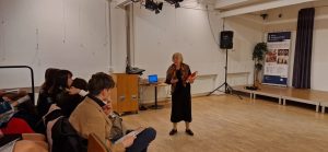 interier, pani Noskova, organizátorka, príhovor