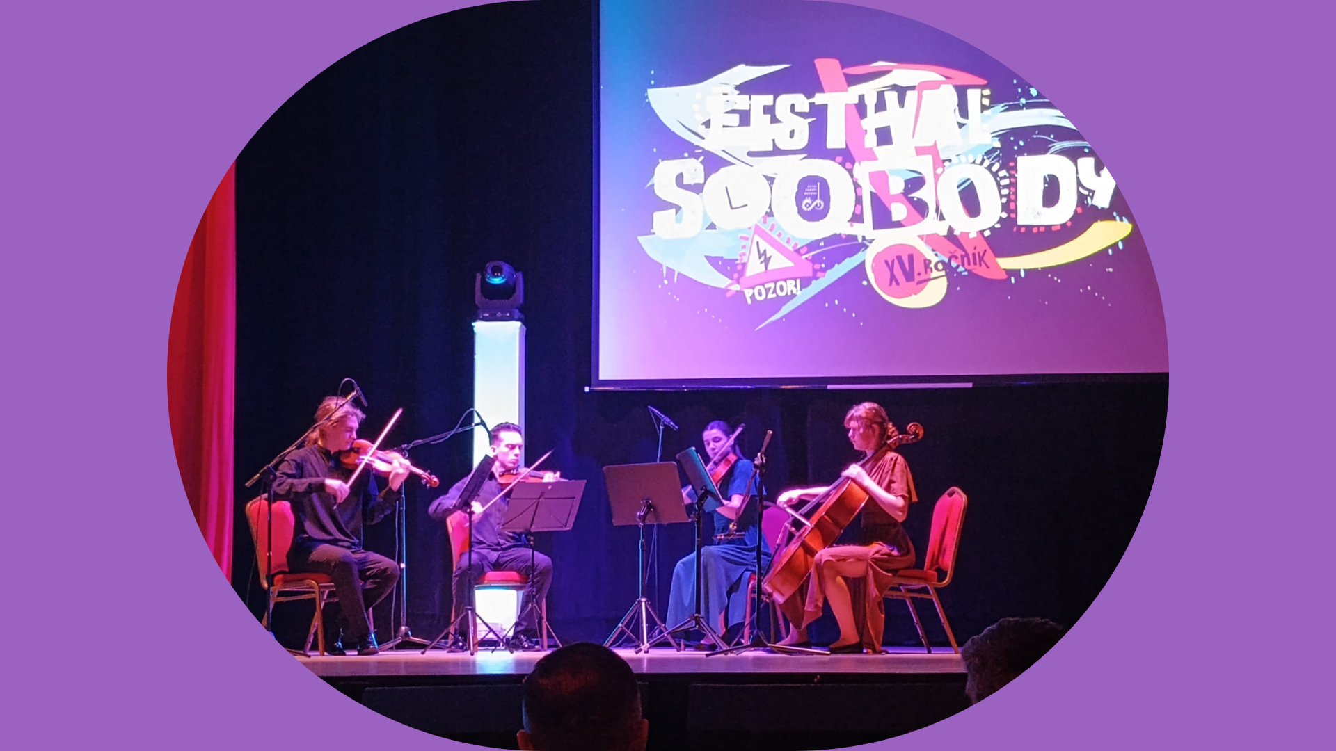 koncert, podium, otvorenie festivalu