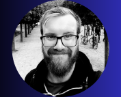 Samuel Koruniak, čiernobiela okrúhla fotka