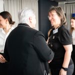 účastníci, diskusia