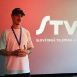 účastníci počas workshopov