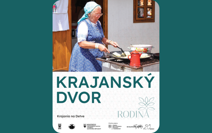 žena varí tradičné jedlo