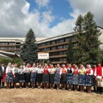 tanečníci, folkloristi v krojoch